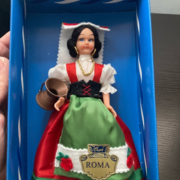Eros Roma Accents Vintage Eros Florence Made In Italy Roma 75 Girl Doll In Traditional